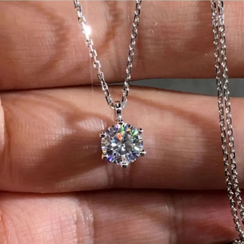 Silver necklace with clear stone
